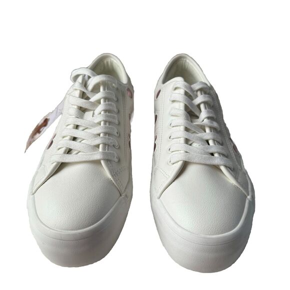 Sincerely Jules 3D Heart Sneakers White/Pink size 9 Casual Comfortable Walking - Picture 2 of 9